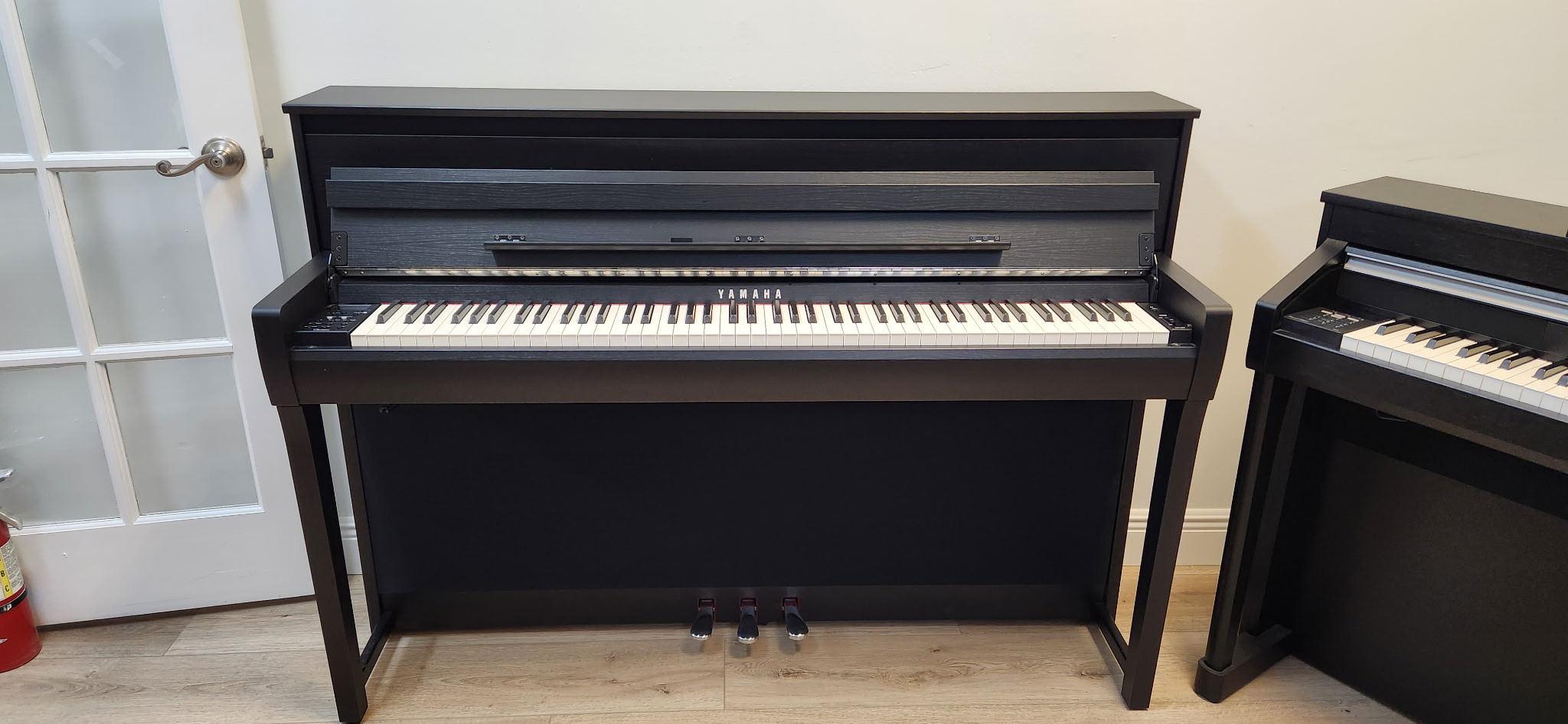 Yamaha-CLP685B